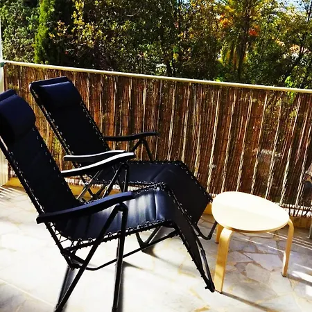 Moderne Au Calme Proche Vieil Et 昂蒂布